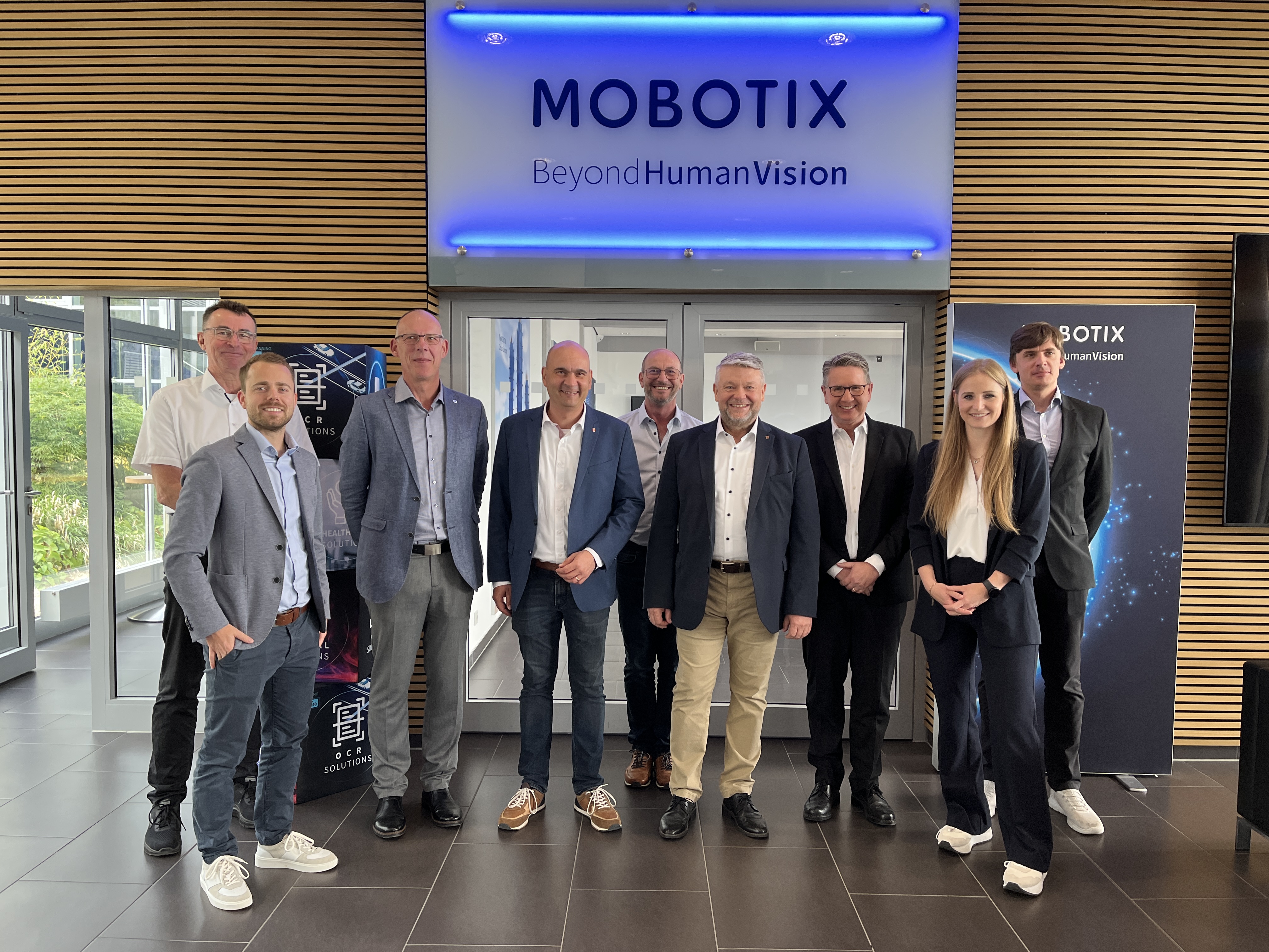 MOBOTIX
